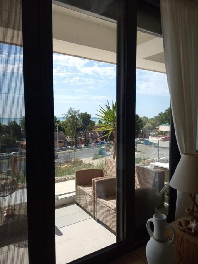Lakeview Apartman Alsoors Bagian luar foto